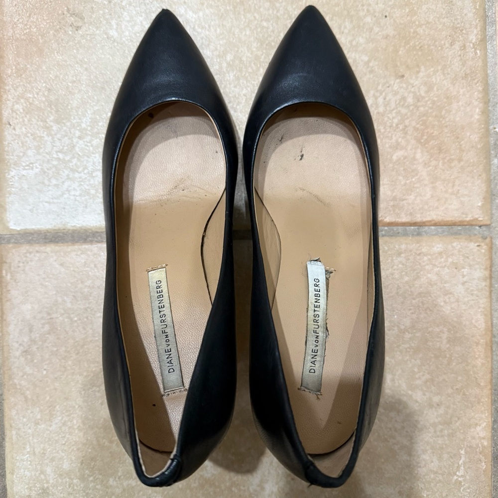 3/$10 🛒🛍️ Diane Von Furstenberg Black Heels - Size 6.5 - Picture 2 of 3